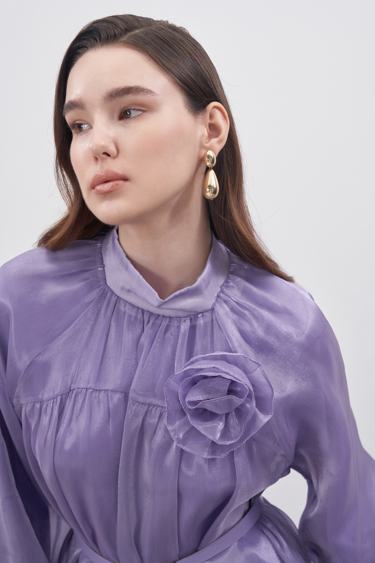 Çiçek Detaylı Parlak Şifon Abiye Elbise