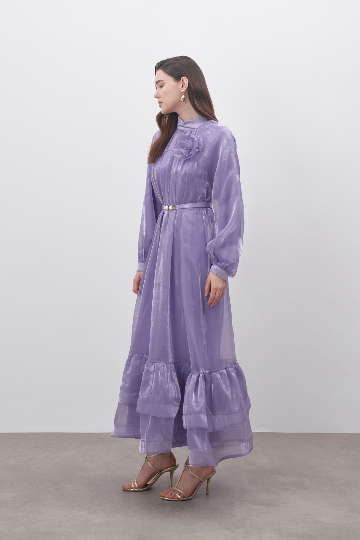 Çiçek Detaylı Parlak Şifon Abiye Elbise