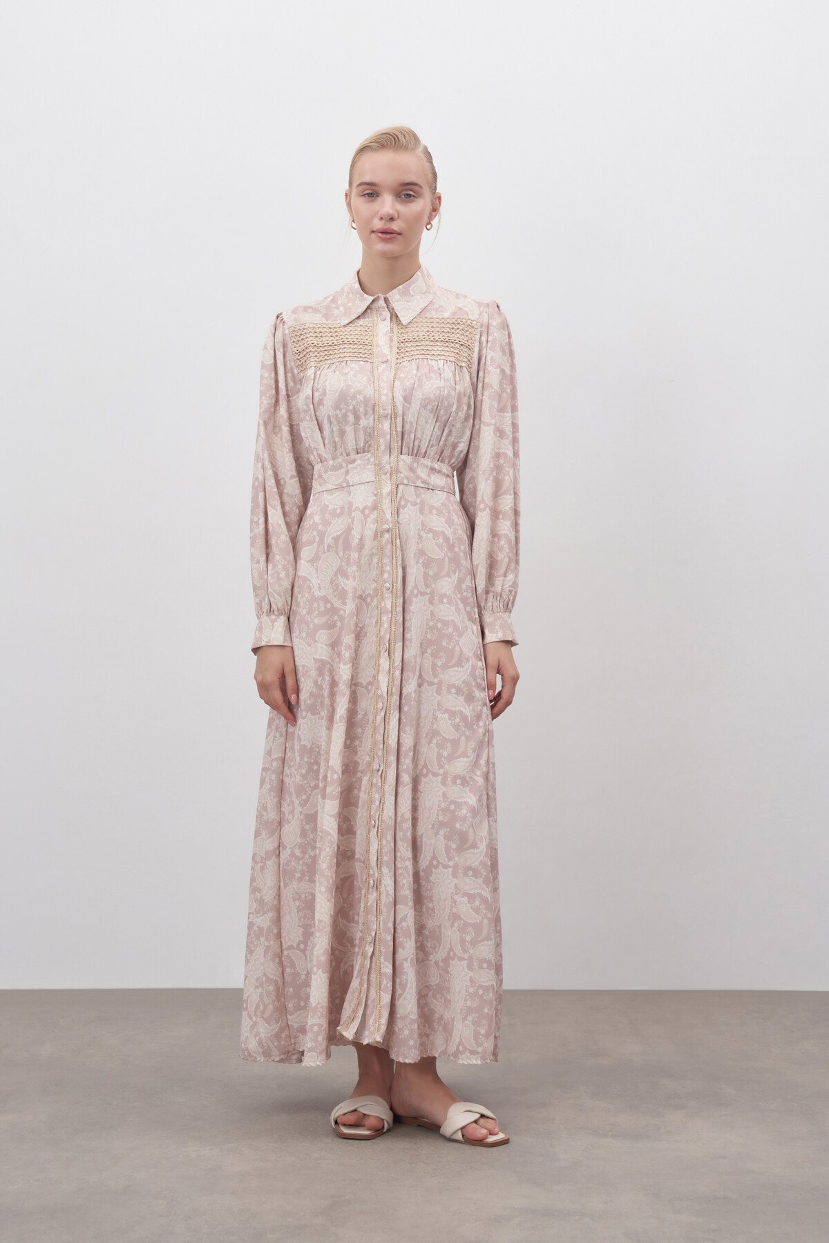 Hasır Detaylı Saten Elbise