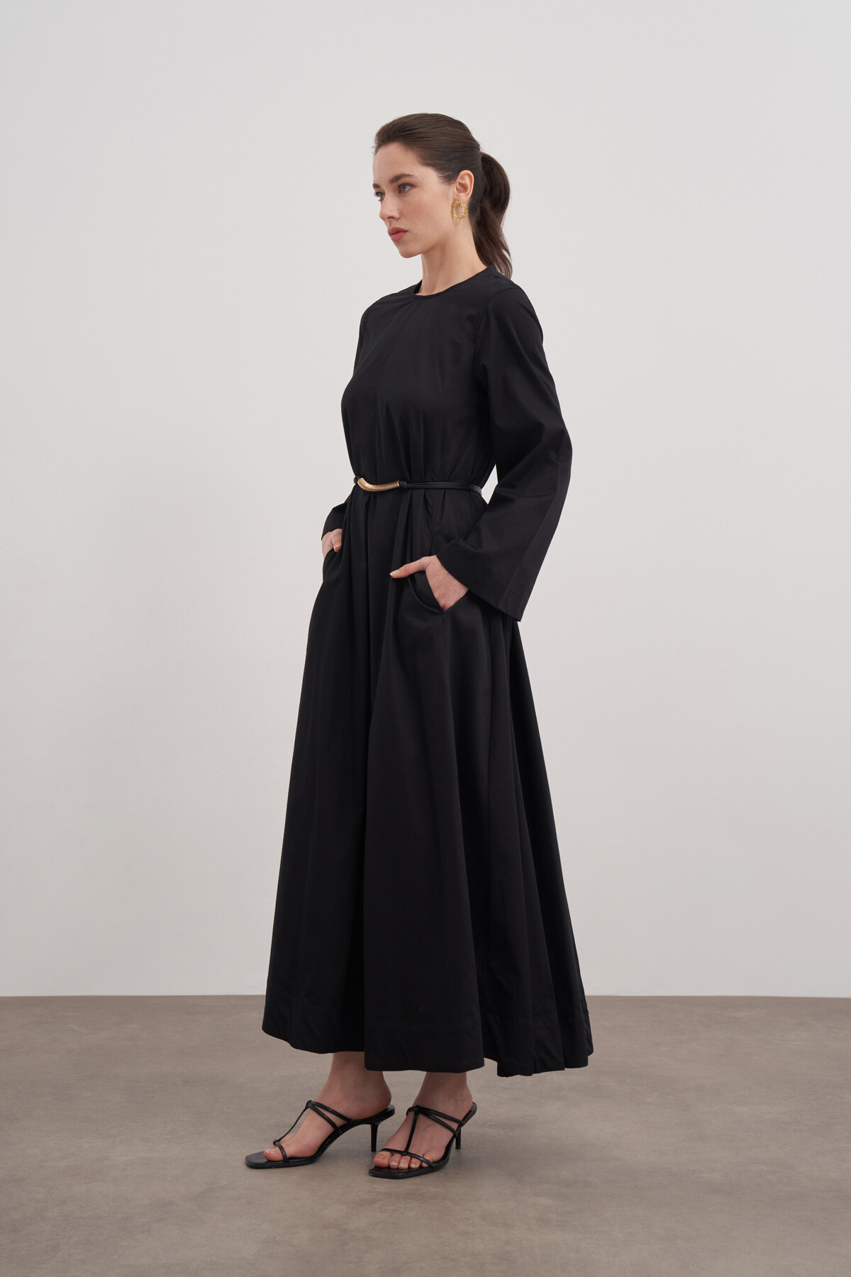 Pile Detaylı Poplin Elbise