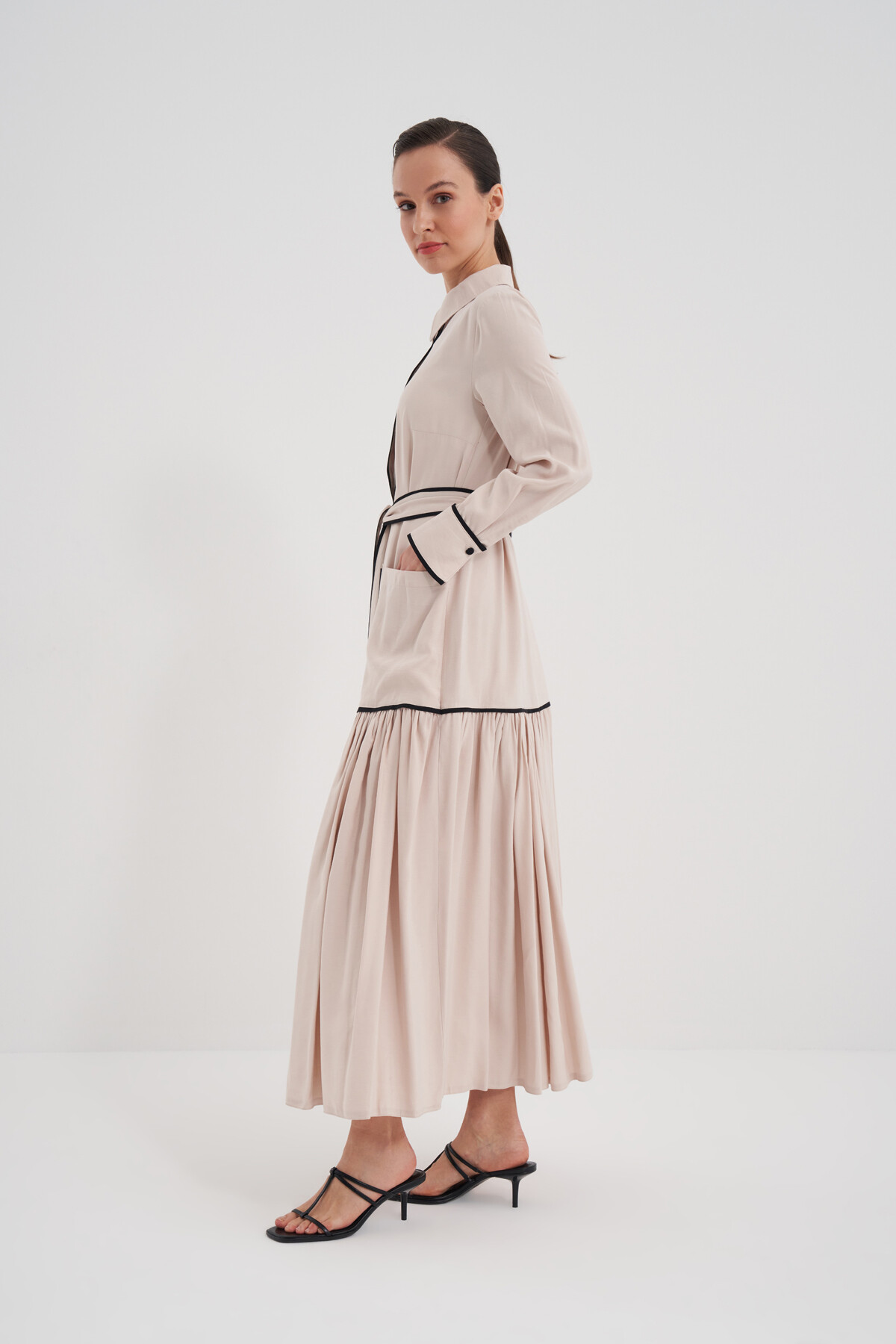 Pocket Detailed Halter Button Dress