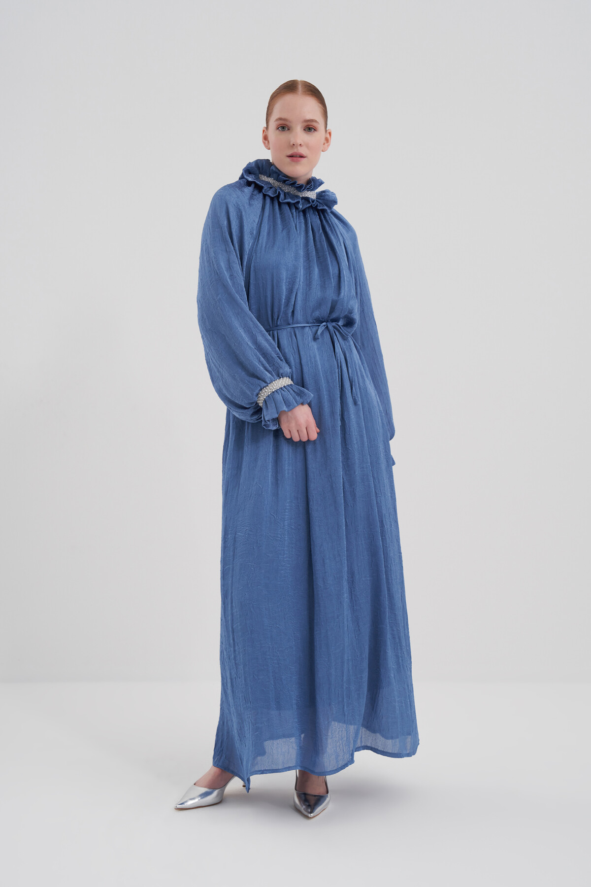 Fırfır Detaylı Taş İşlemeli Abiye Elbise