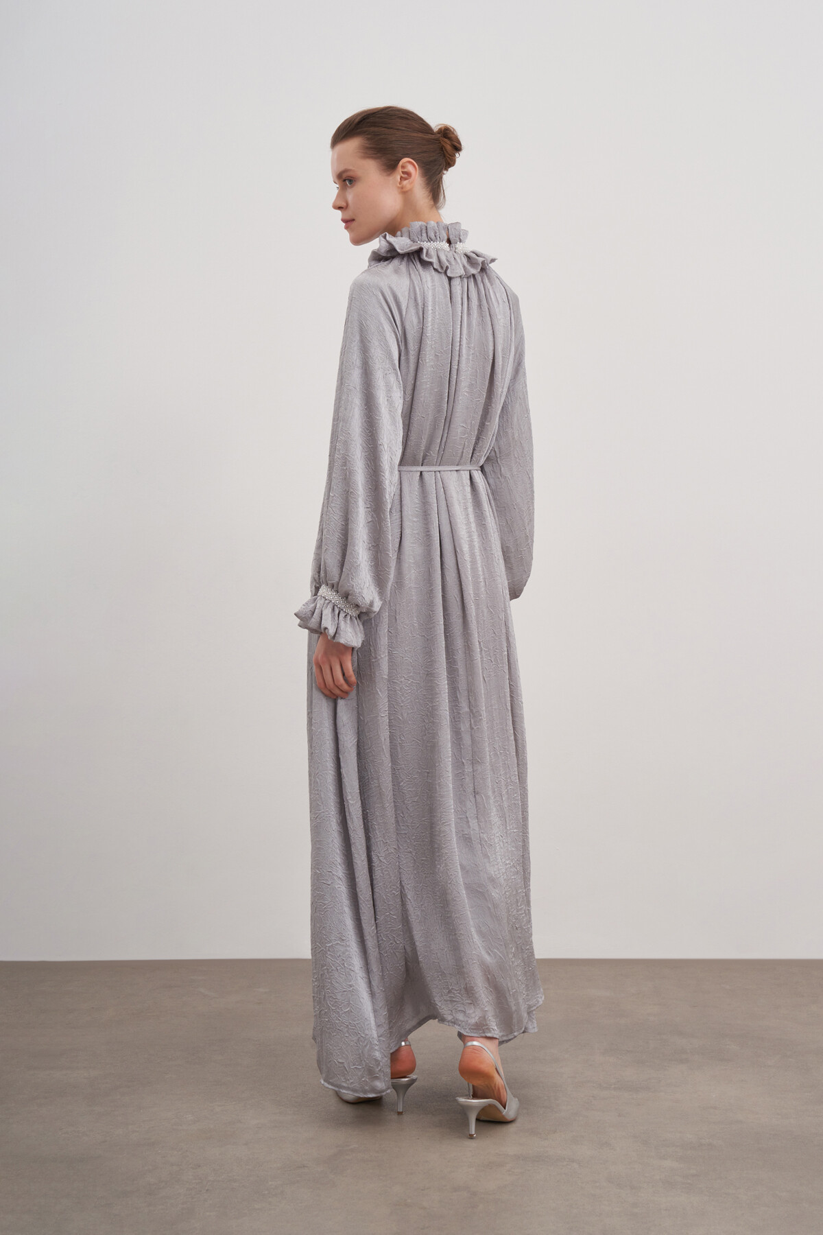 Fırfır Detaylı Taş İşlemeli Abiye Elbise