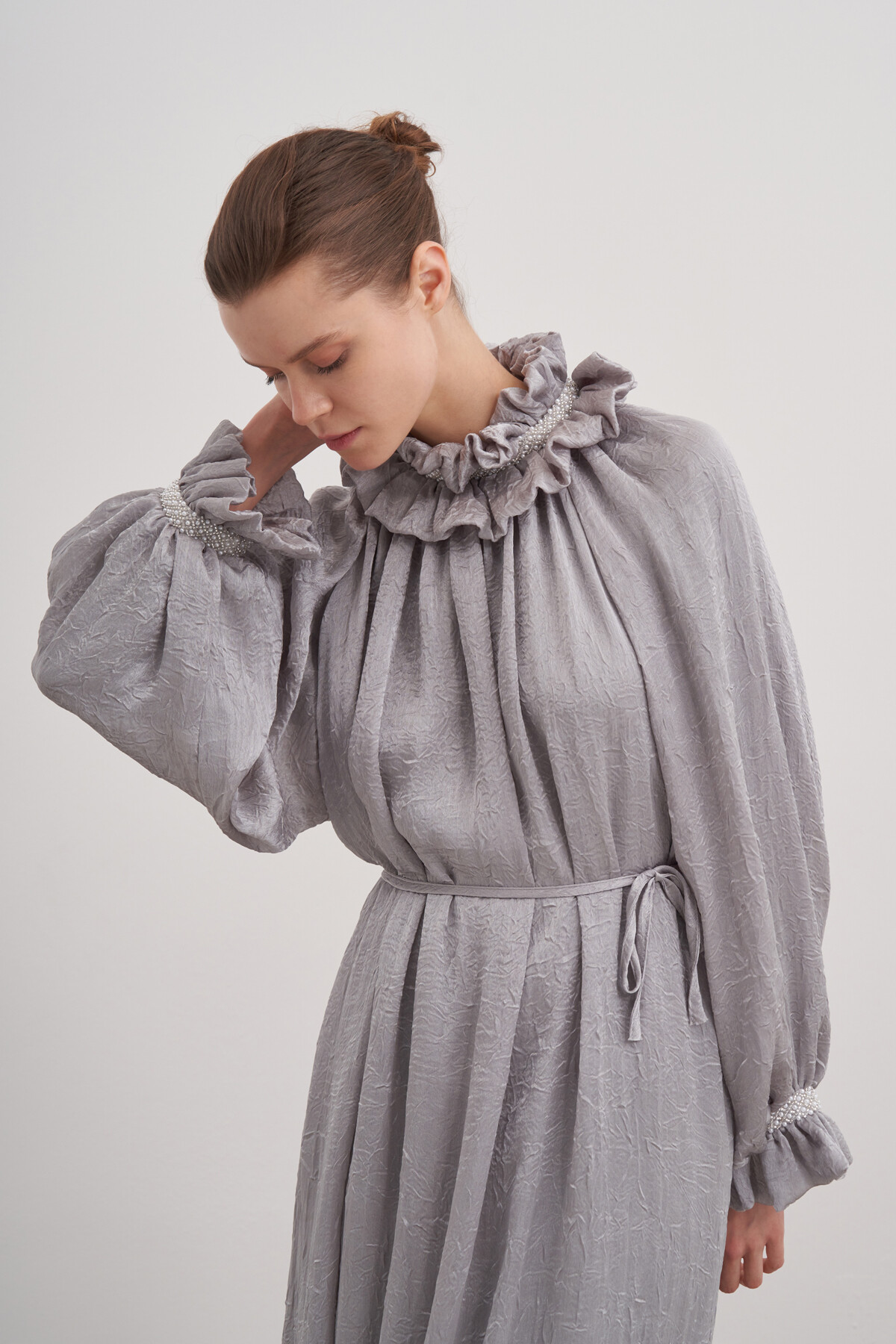 Fırfır Detaylı Taş İşlemeli Abiye Elbise