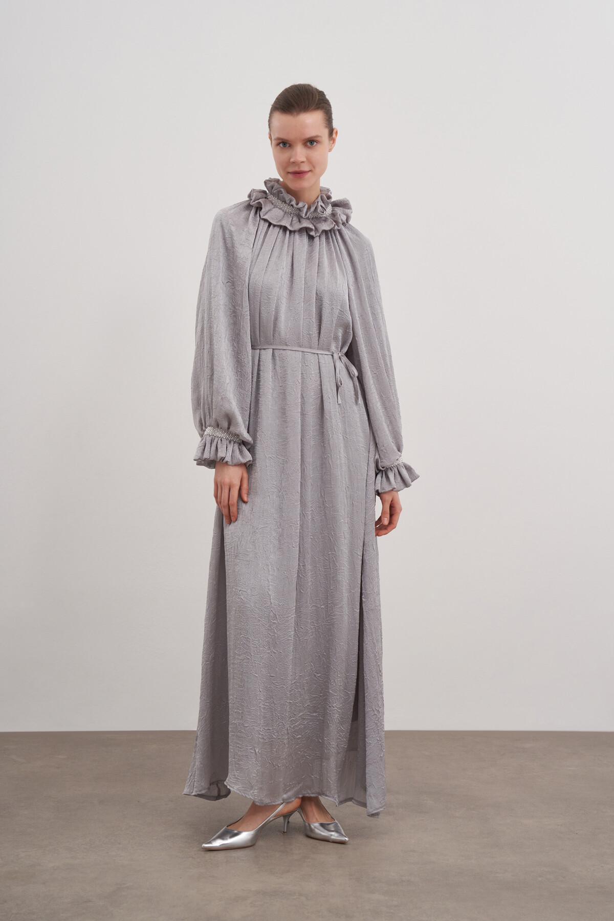 Fırfır Detaylı Taş İşlemeli Abiye Elbise