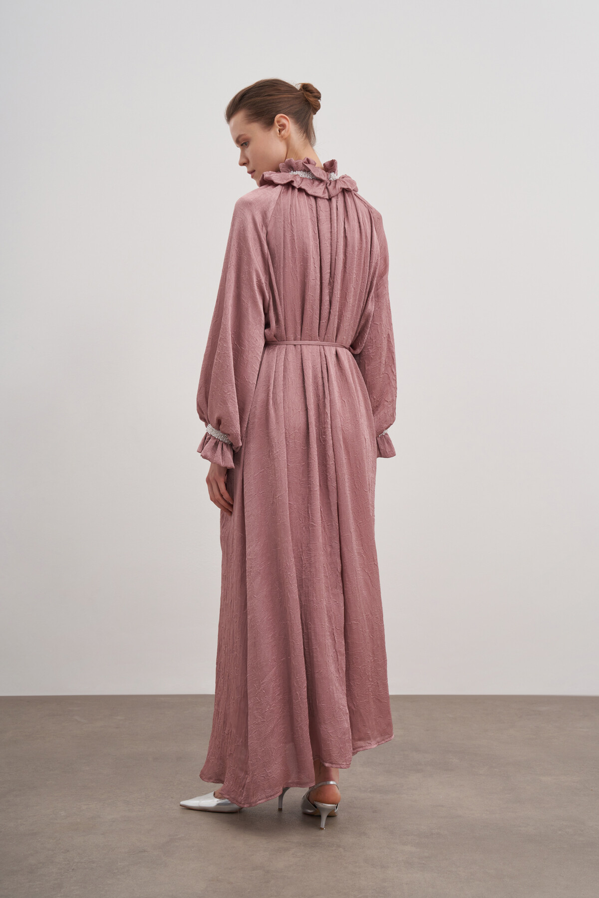 Fırfır Detaylı Taş İşlemeli Abiye Elbise