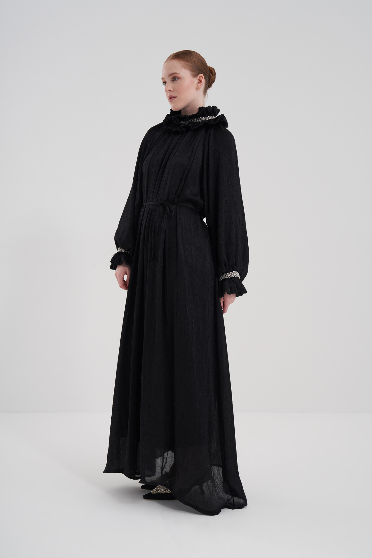 Fırfır Detaylı Taş İşlemeli Abiye Elbise