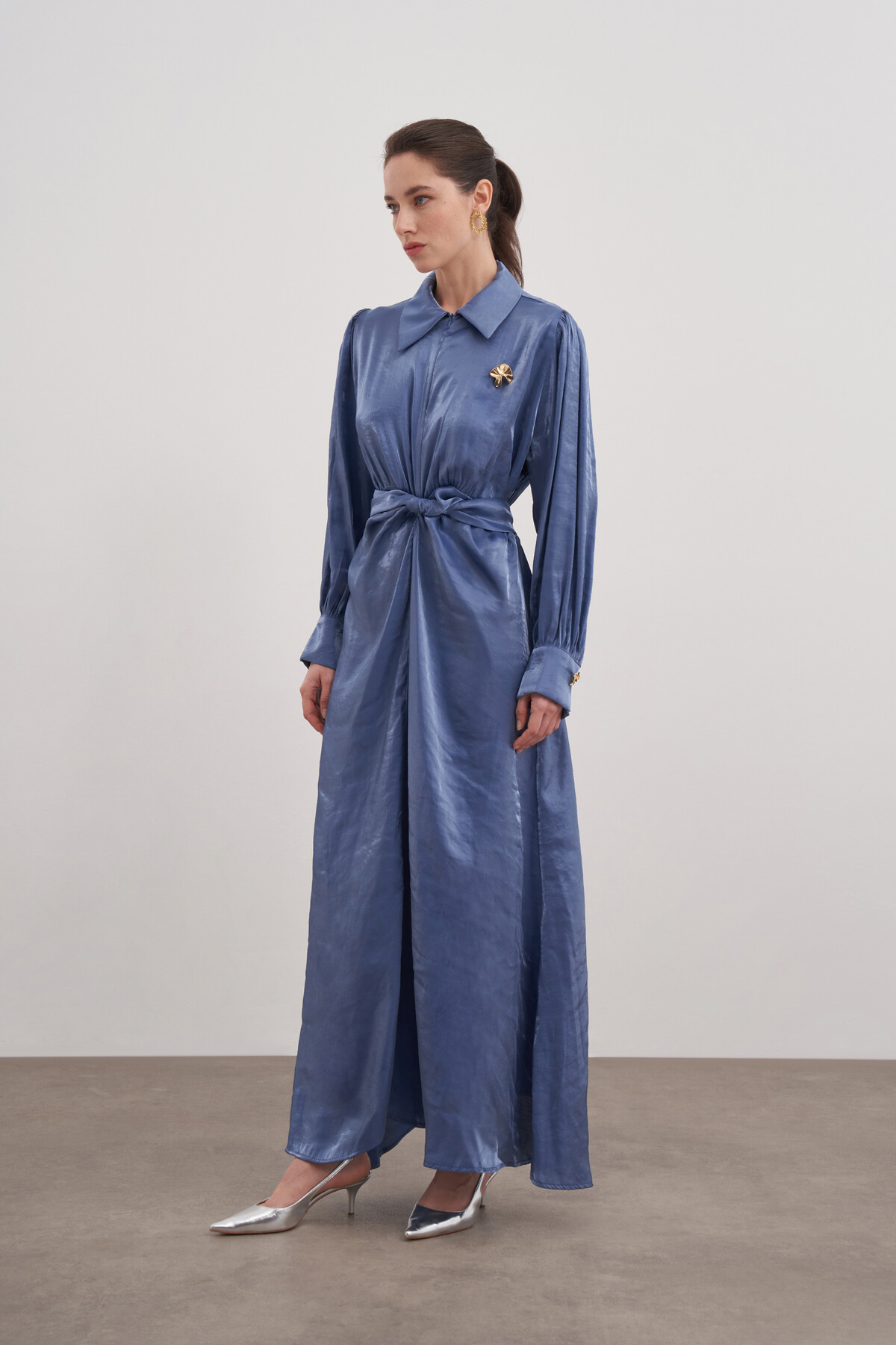 Brooch Tie Detailed Evening Dress