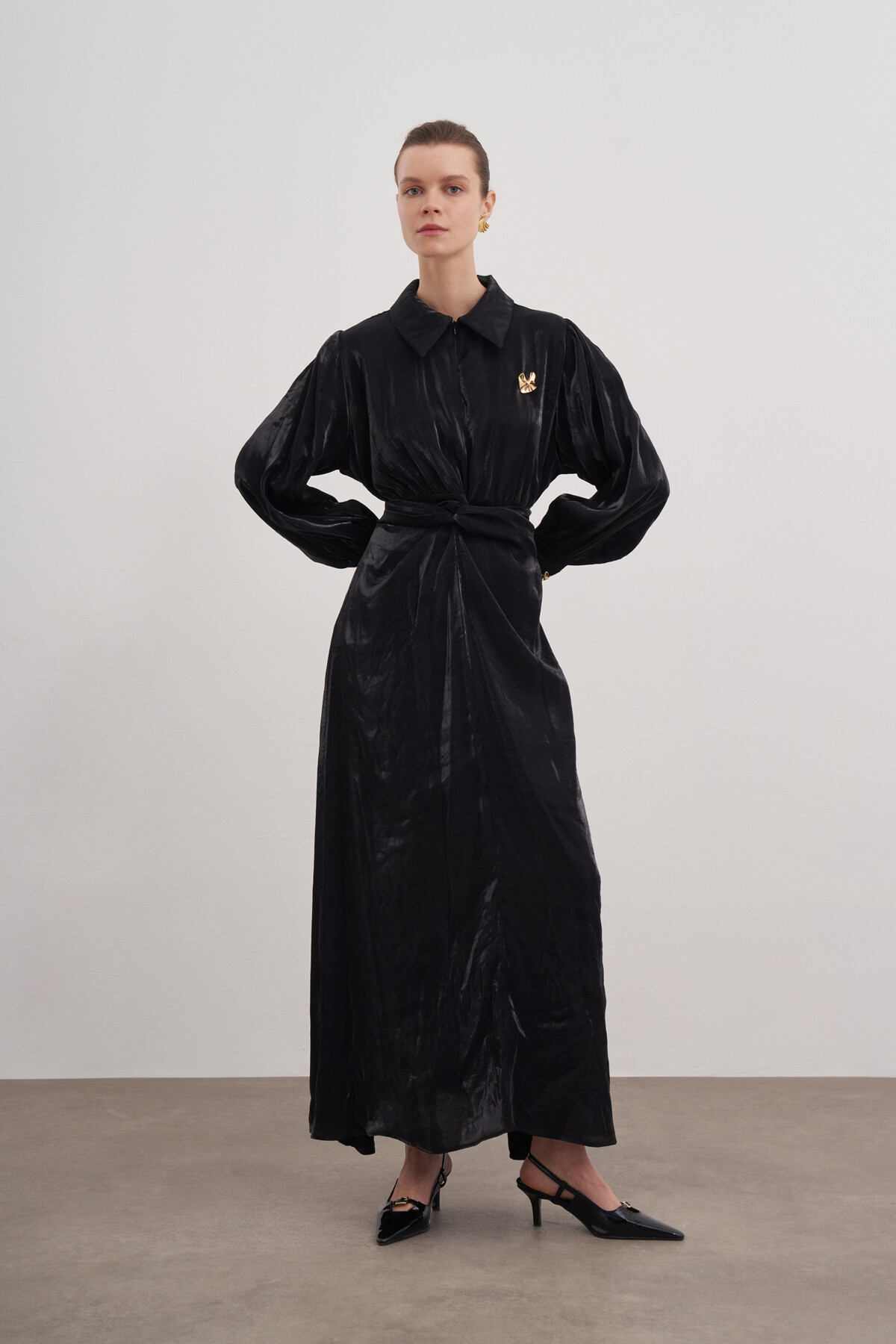 Brooch Tie Detailed Evening Dress