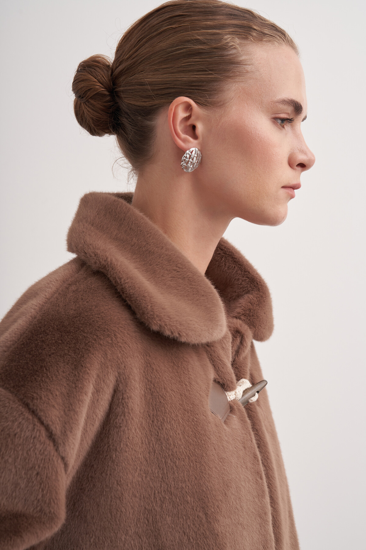 Yumuşak Dokulu Peluş Mont