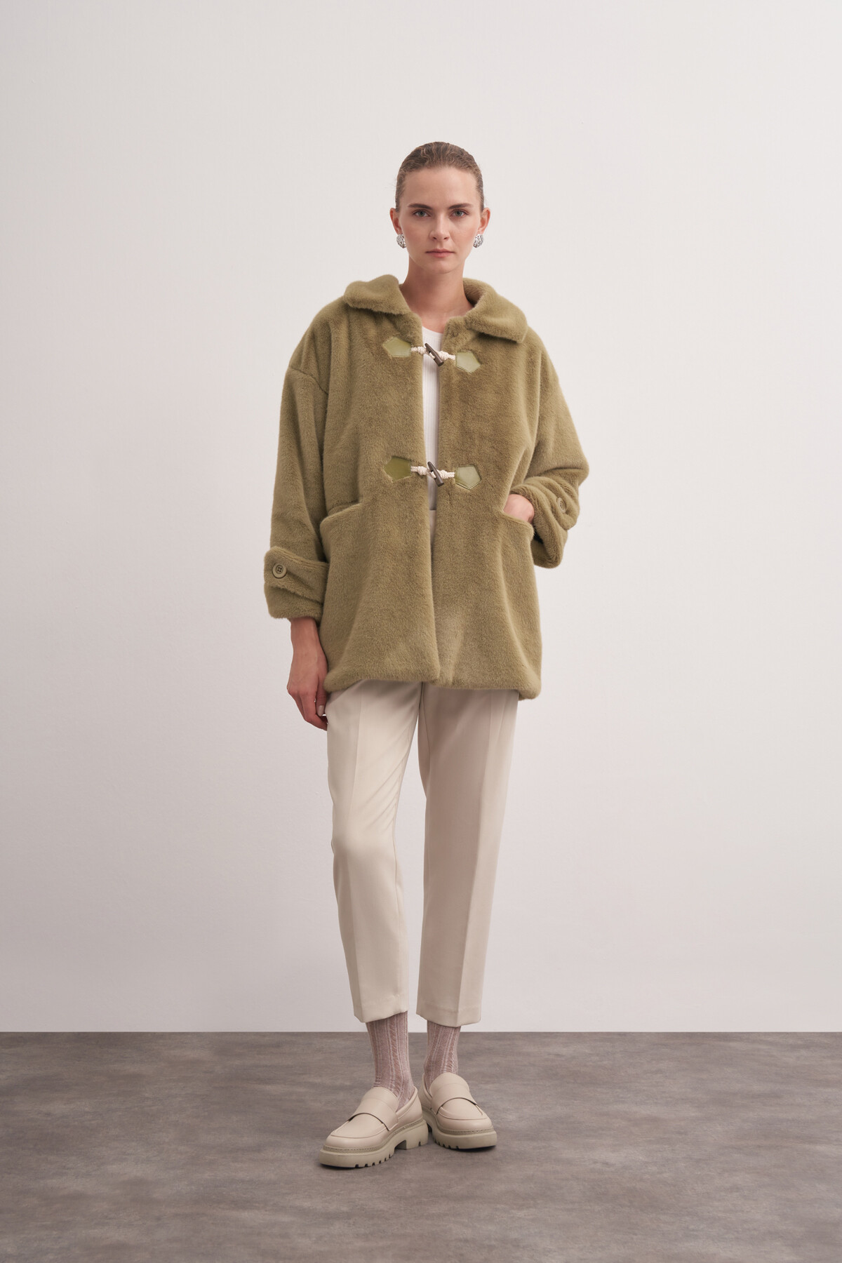 Yumuşak Dokulu Peluş Mont