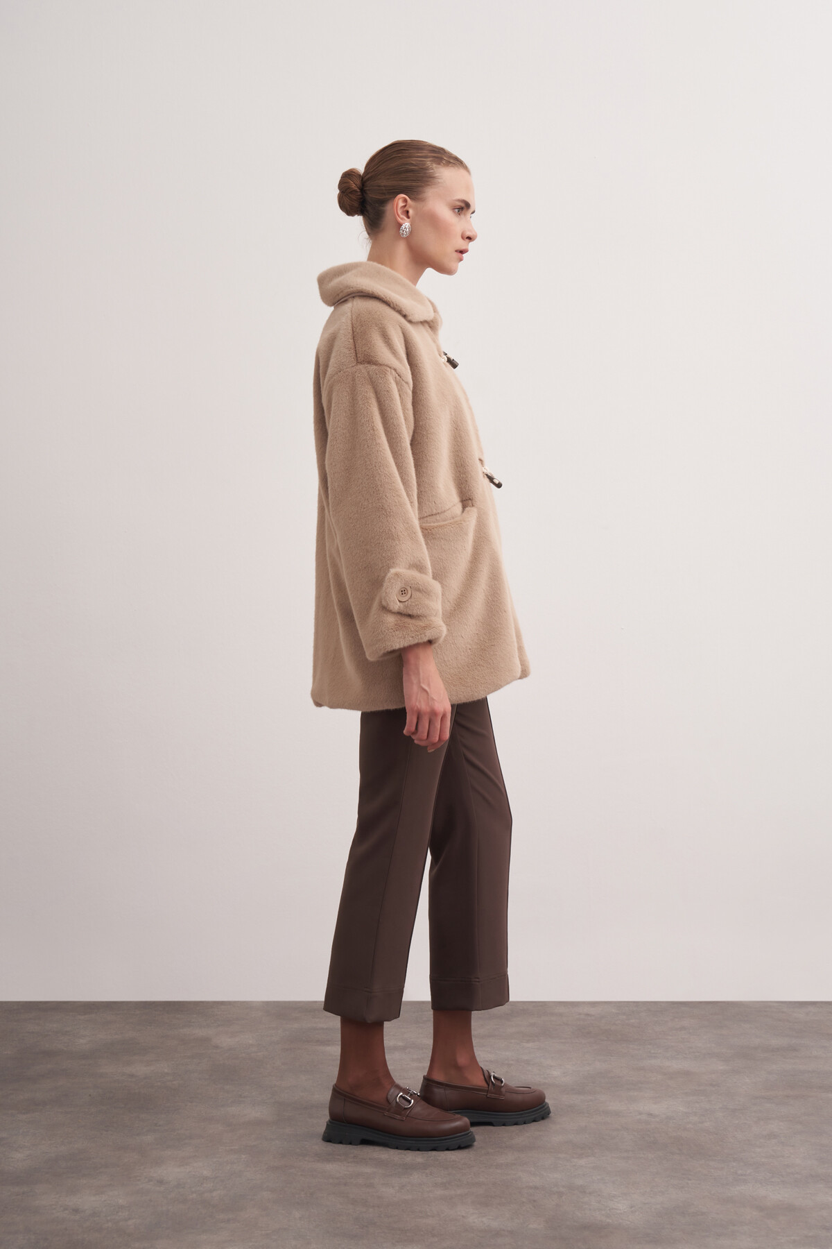 Yumuşak Dokulu Peluş Mont