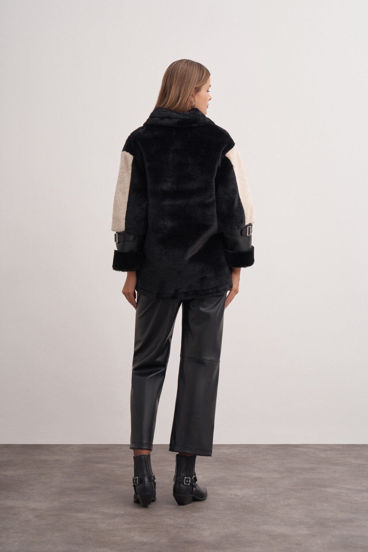 Plush Detailed Zippered Leather Coat