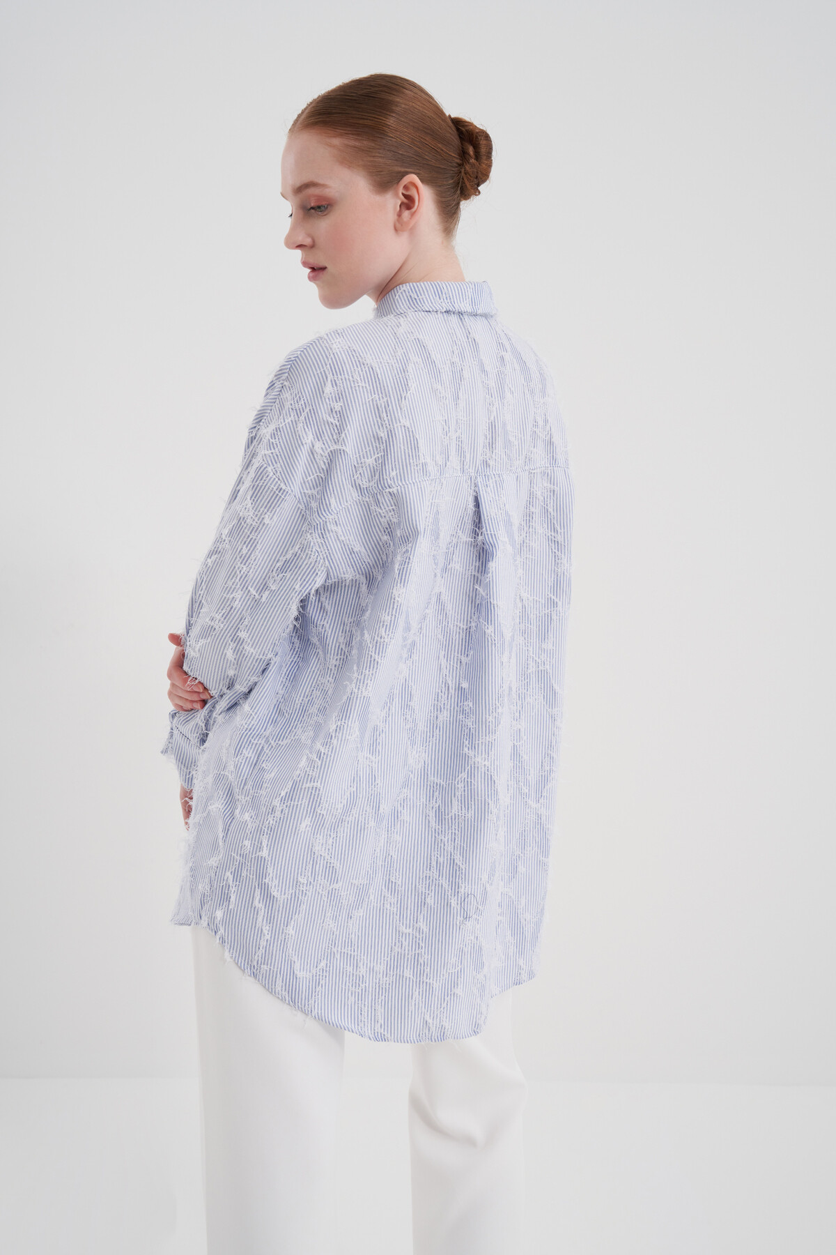 Püskül Detaylı Gömlek