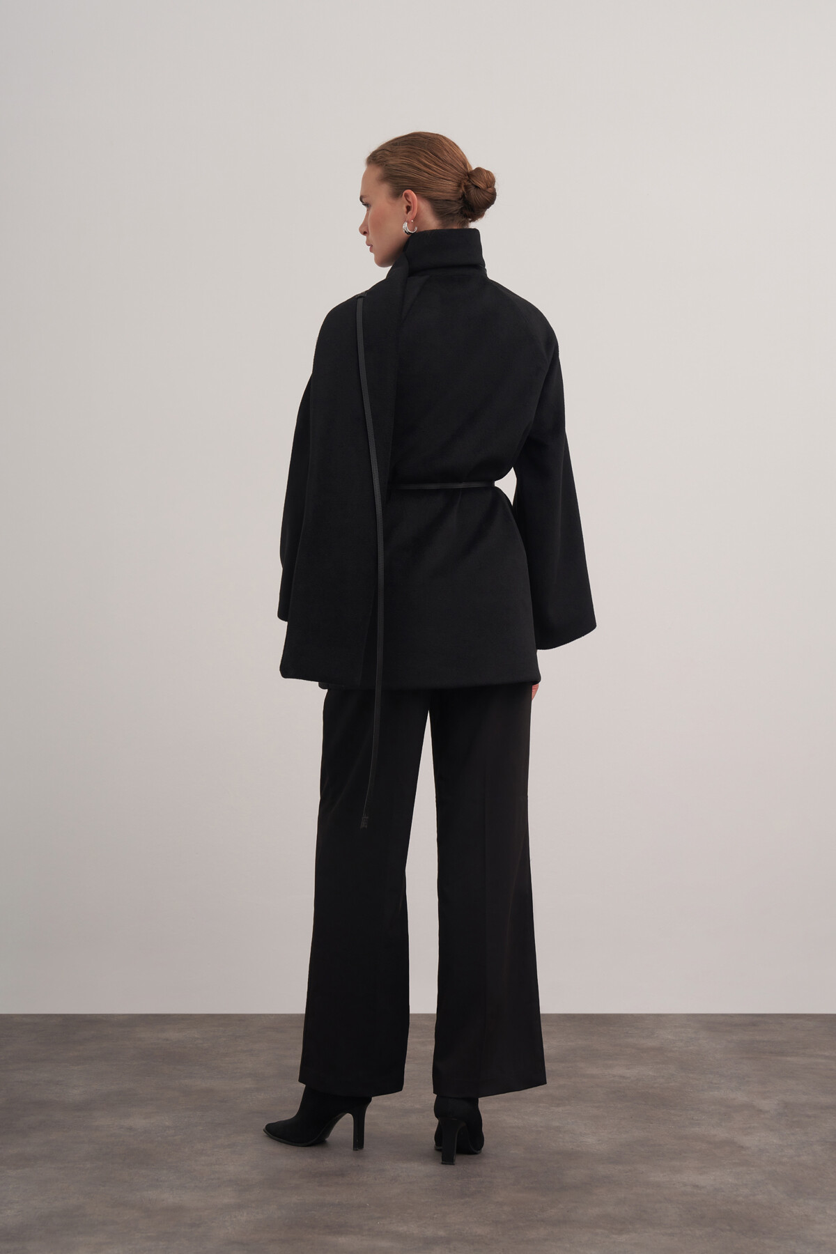 Şal Yaka Detaylı Kaban