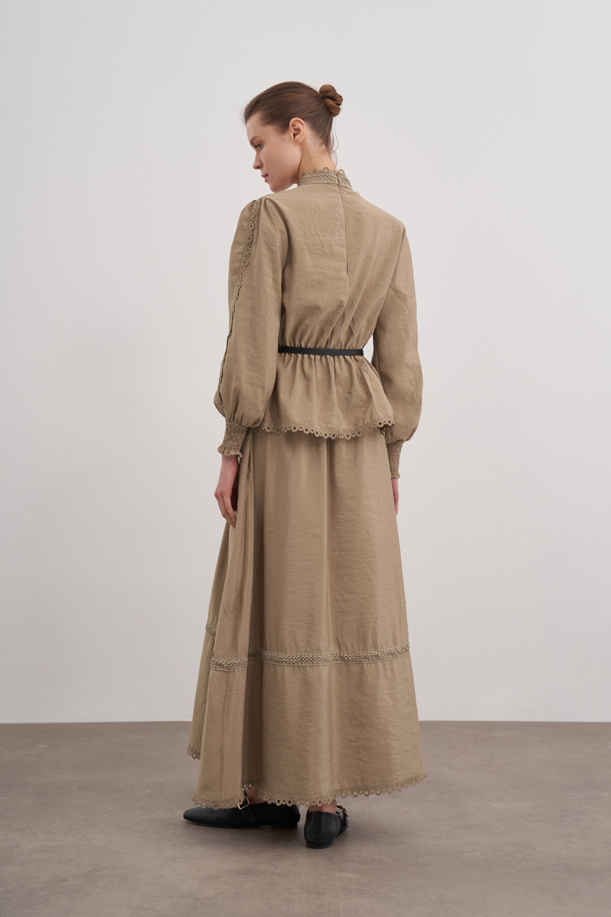 Güpürlü Etekli İkili Takım