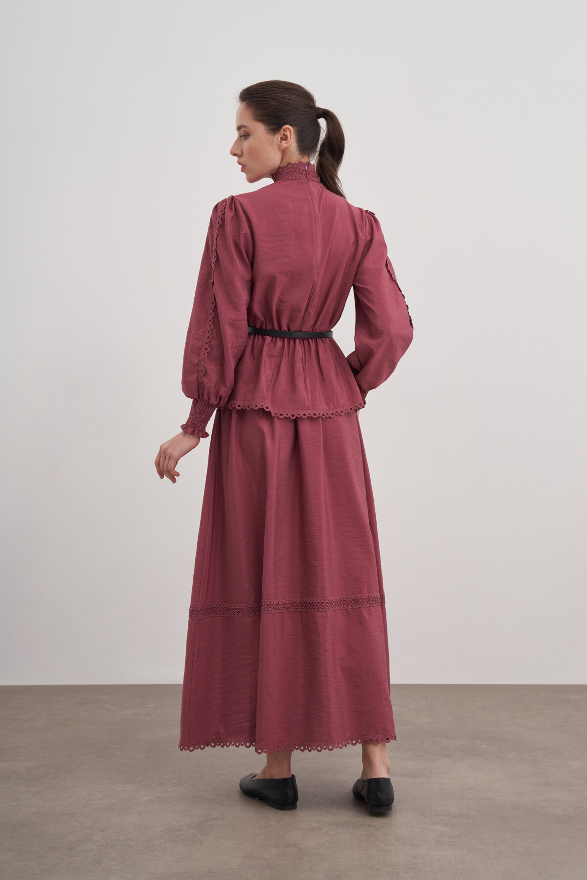 Güpürlü Etekli İkili Takım