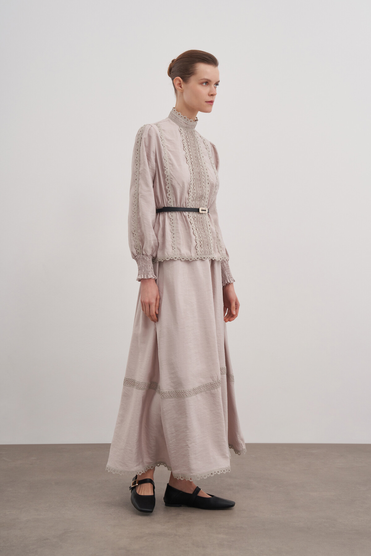 Güpürlü Etekli İkili Takım