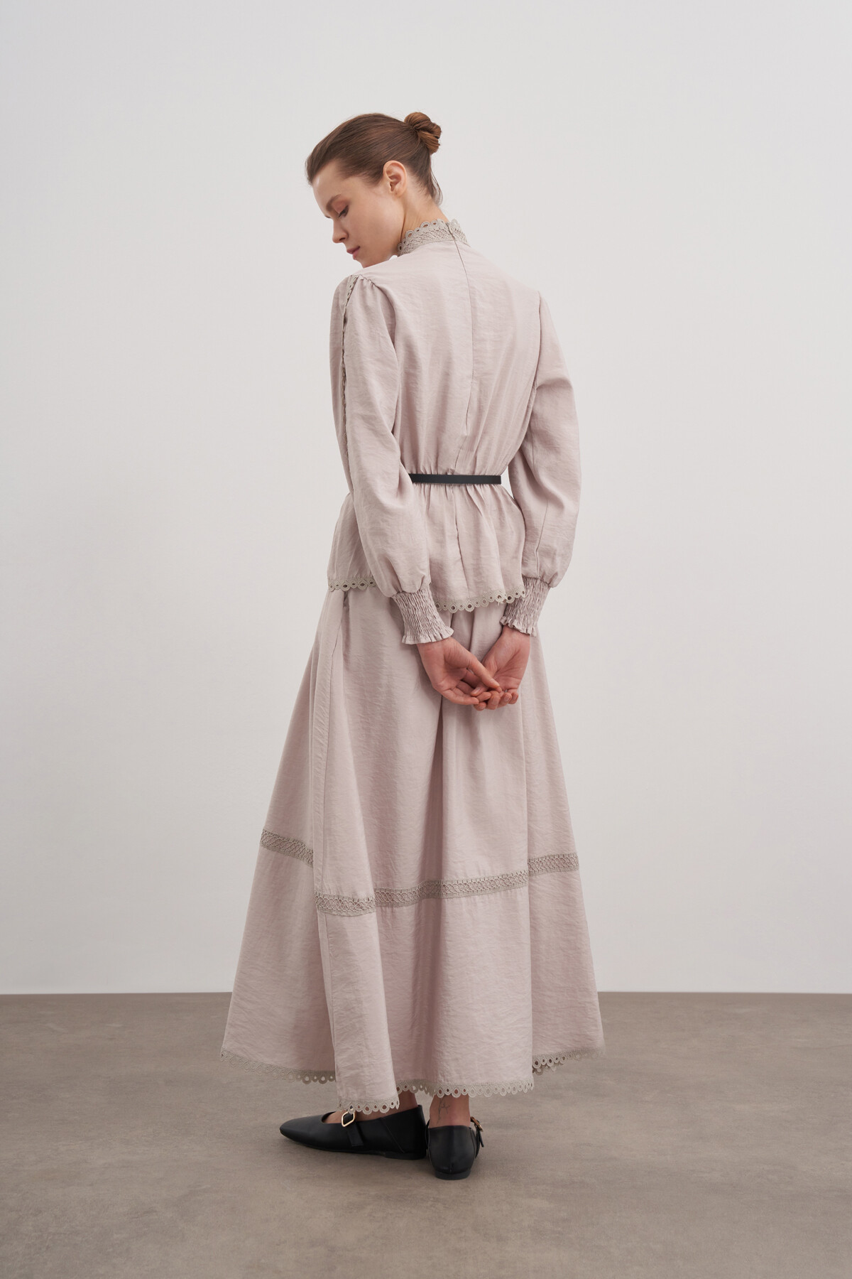 Güpürlü Etekli İkili Takım