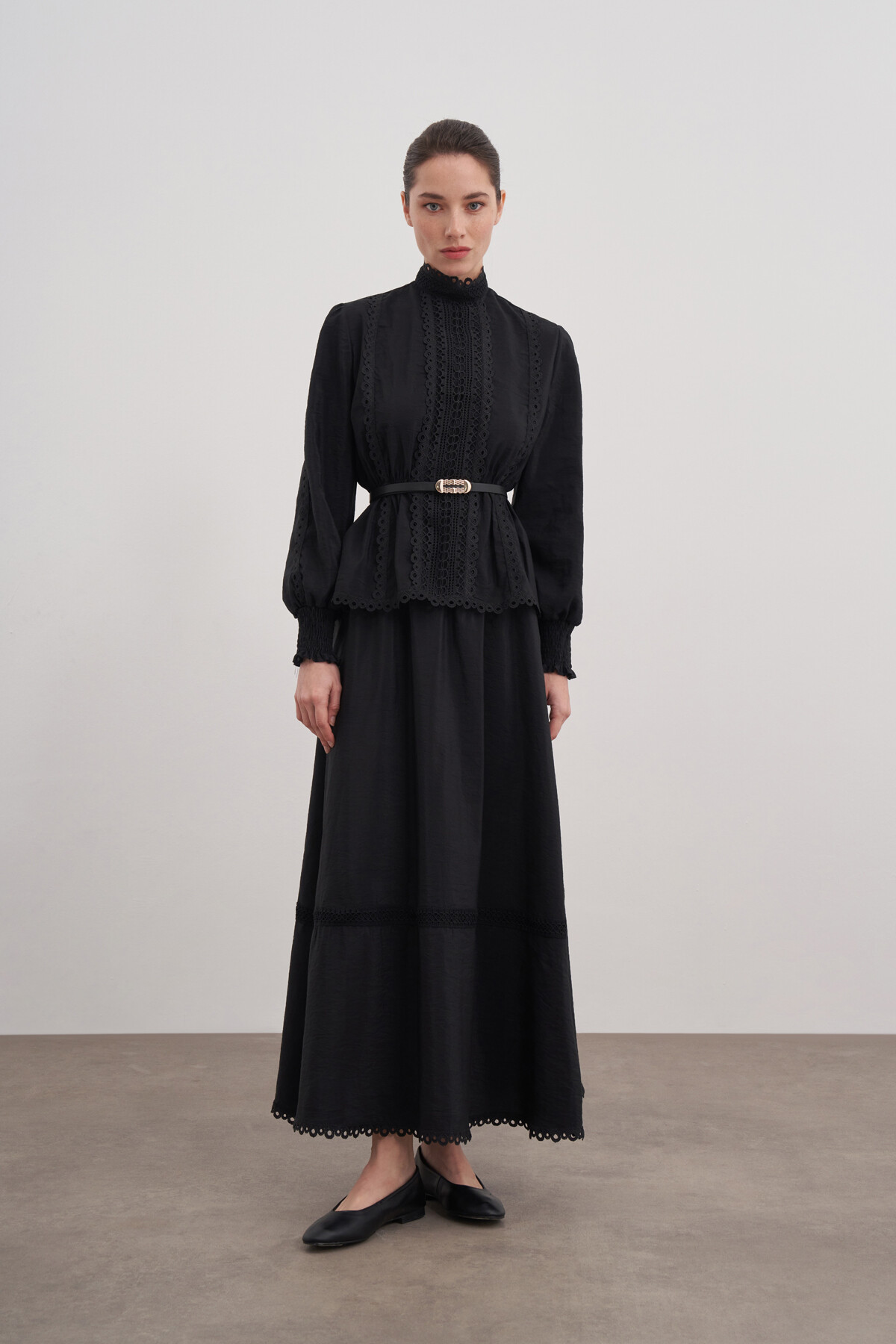 Güpürlü Etekli İkili Takım