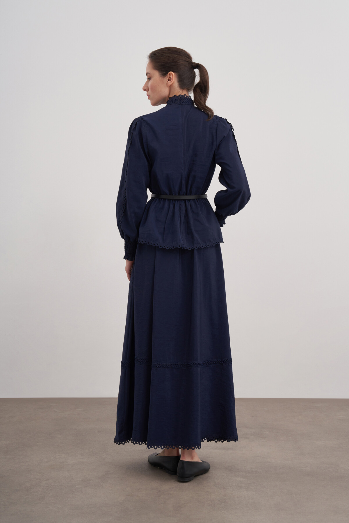 Güpürlü Etekli İkili Takım