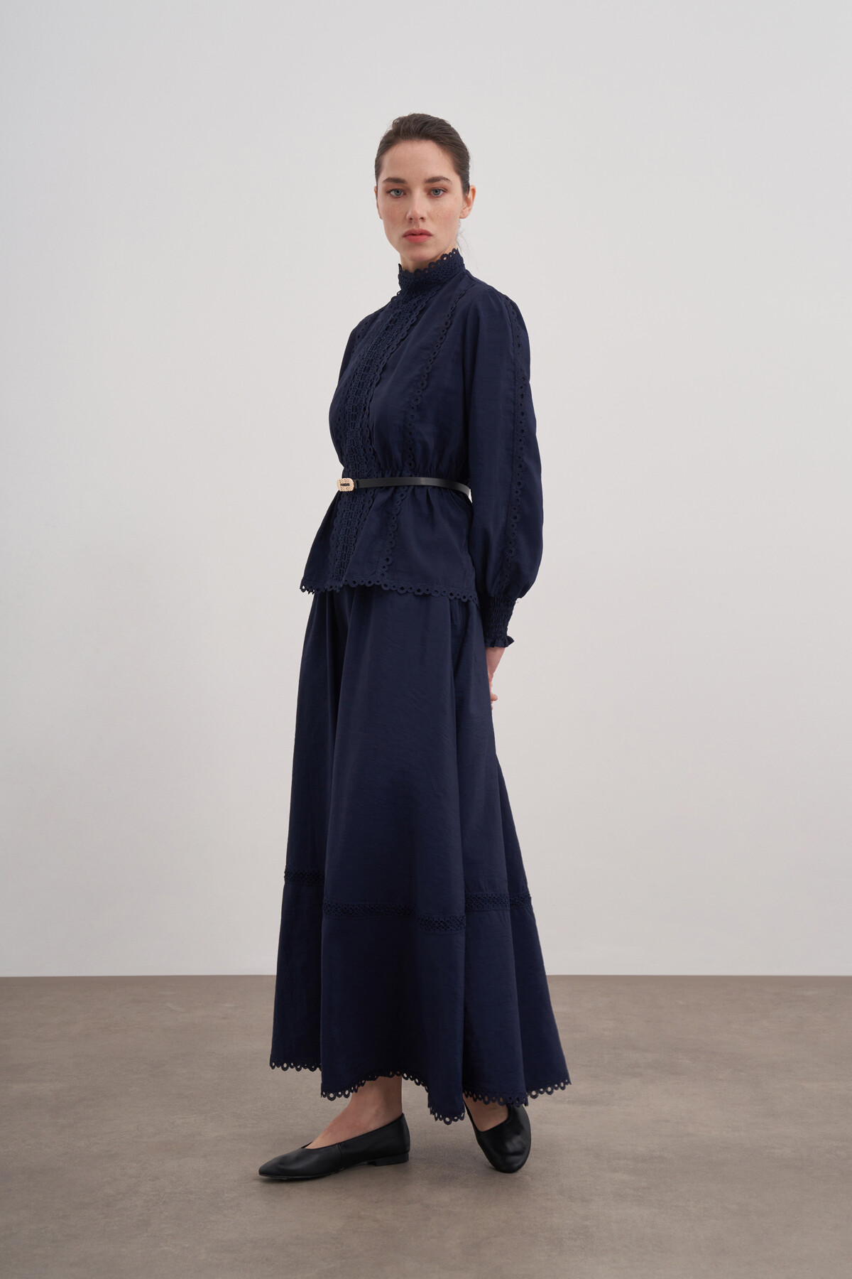 Güpürlü Etekli İkili Takım