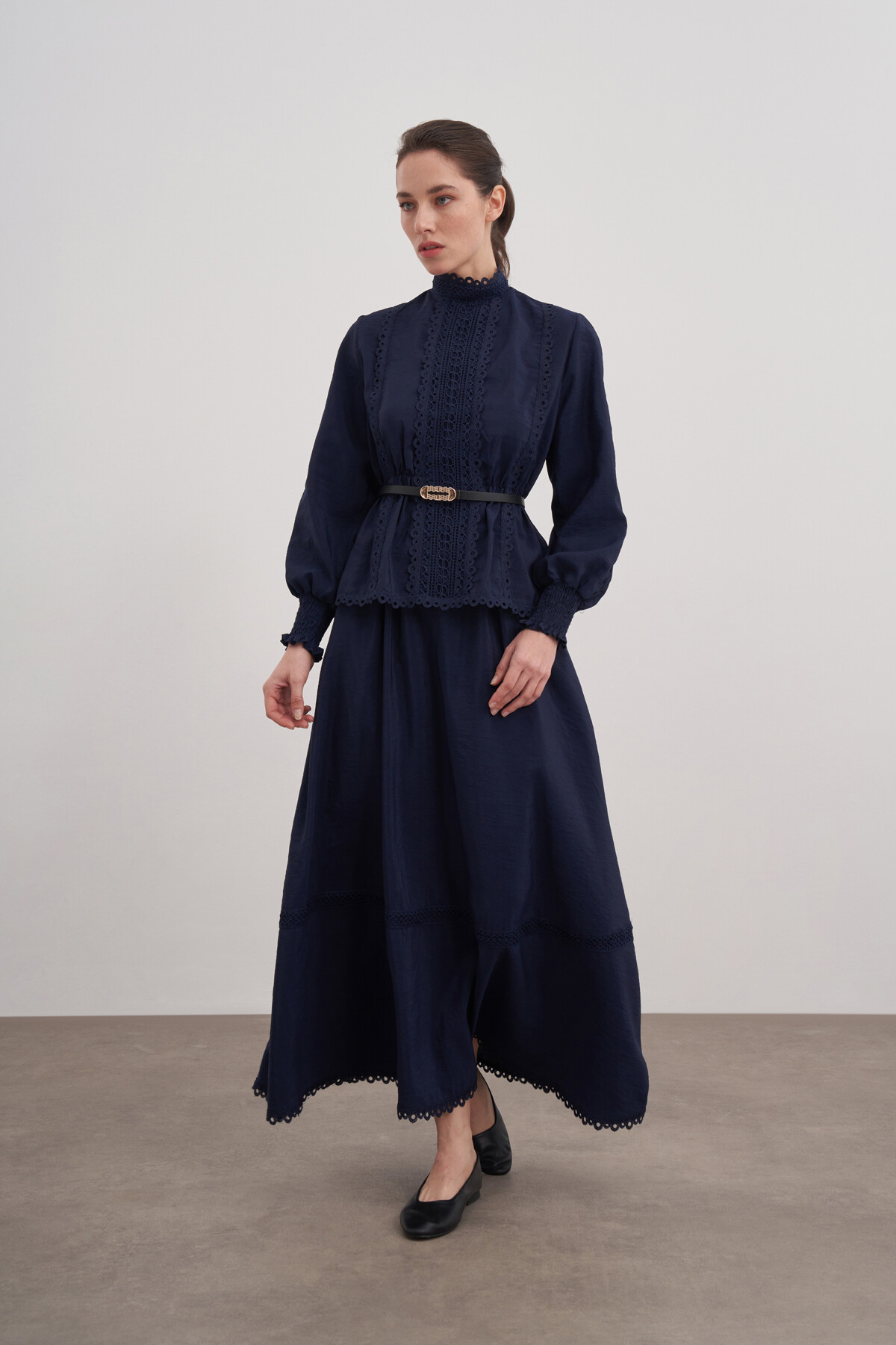 Güpürlü Etekli İkili Takım