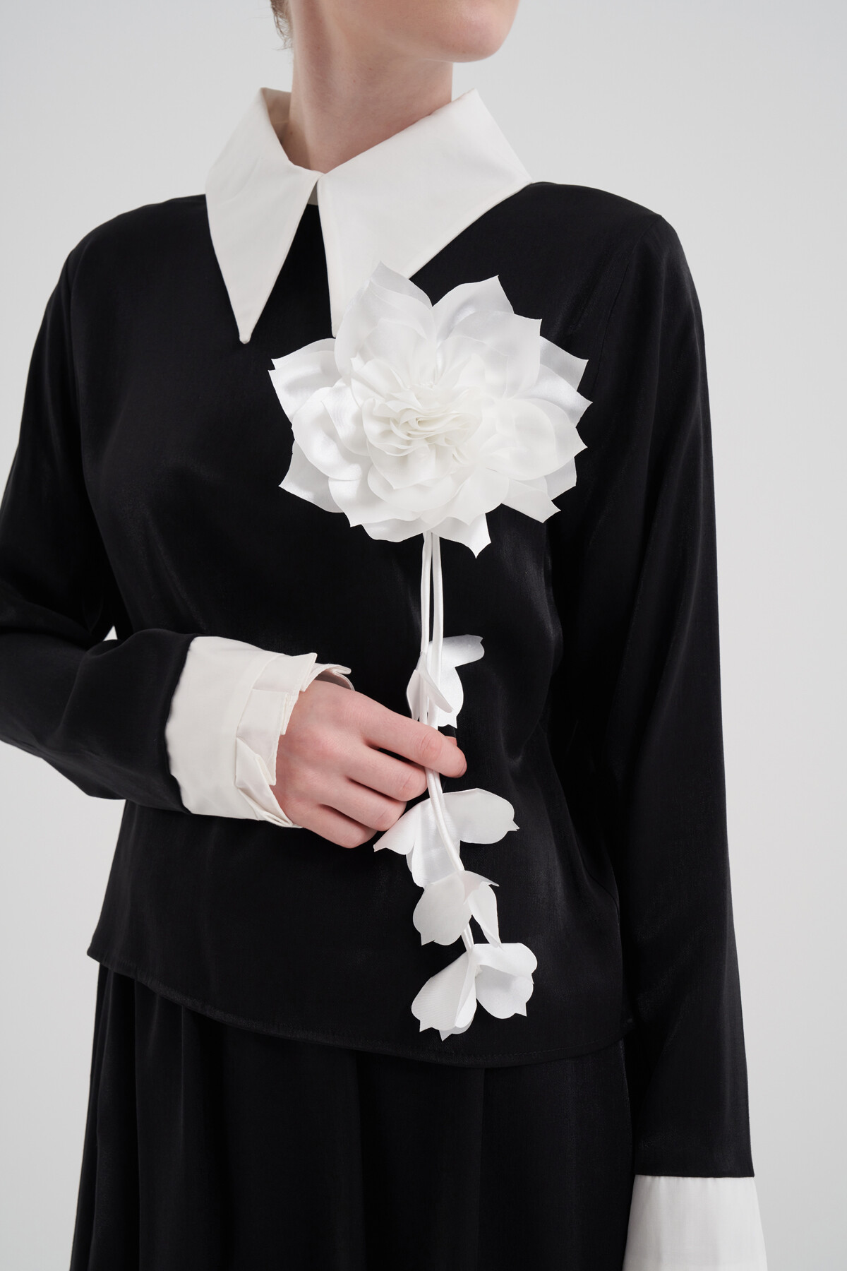 Rose Buckle Shirt Collar Double Set