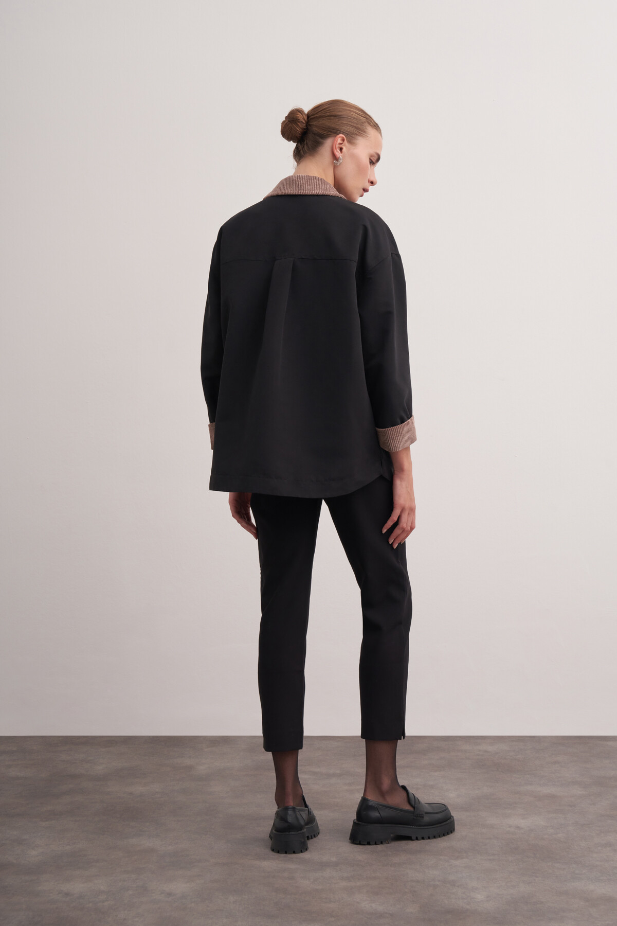 Kadife Detaylı Ceket