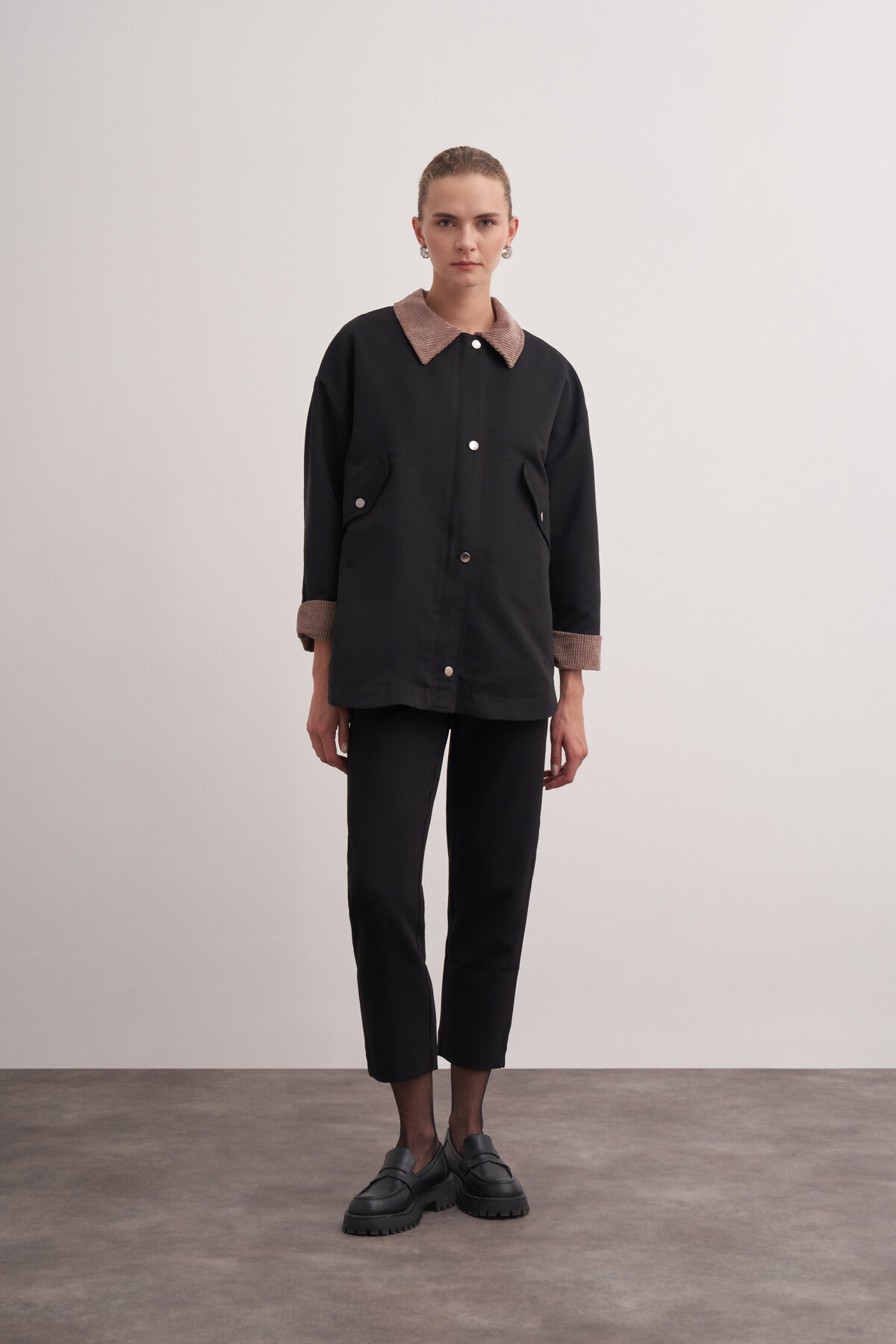 Kadife Detaylı Ceket