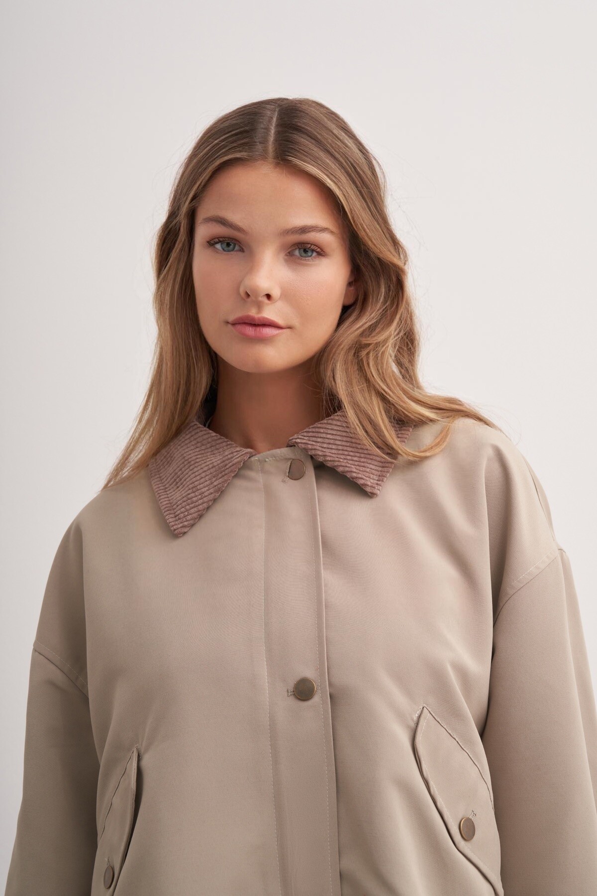 Kadife Detaylı Ceket