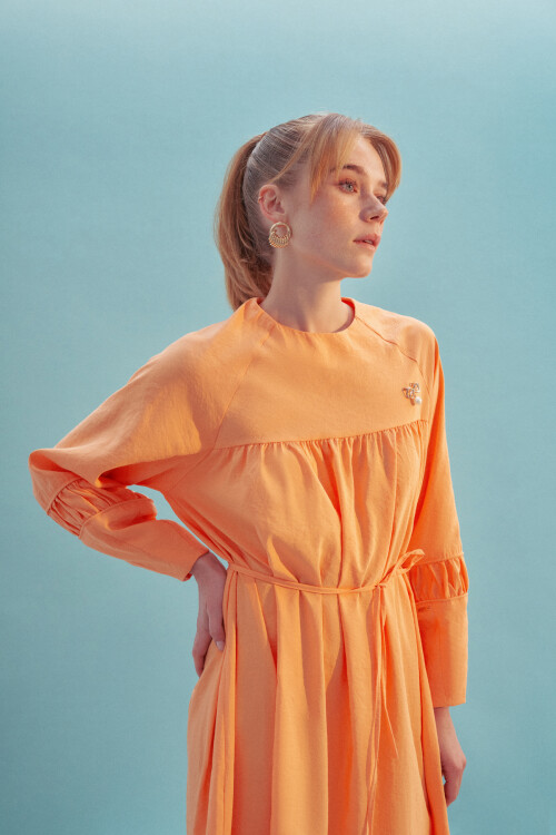 cupro dress with brooch