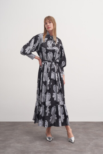 Floral Pattern Robe Dress