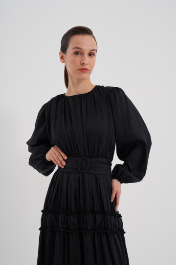 Ruffle Detailed Pleated Dress